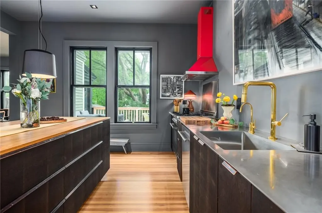 66 Halsey Street Providence RI 02906