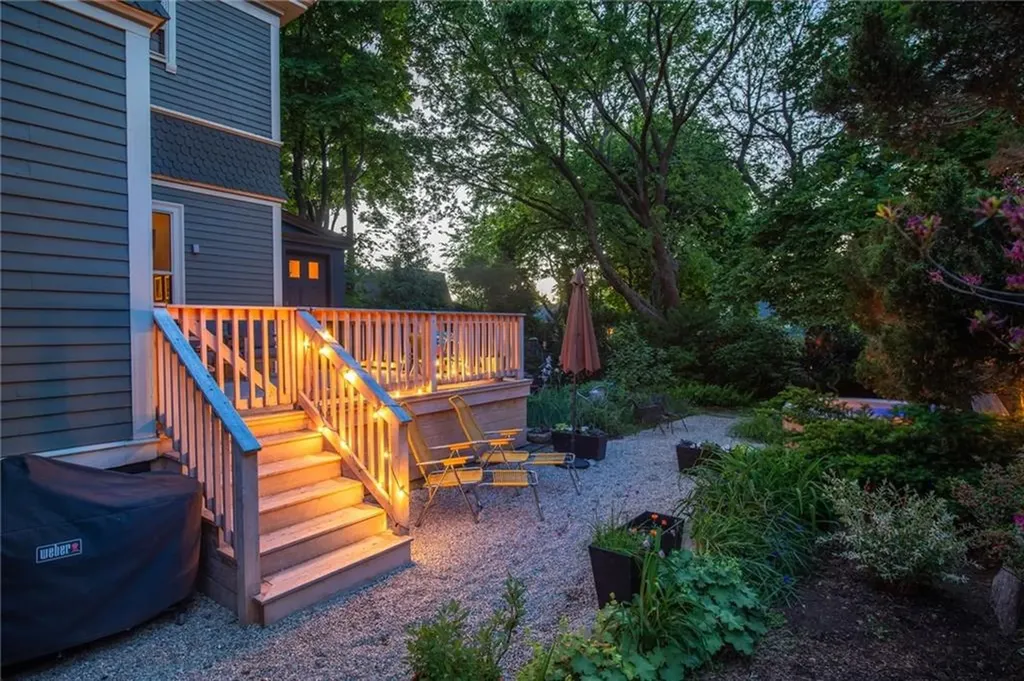 66 Halsey Street Providence RI 02906