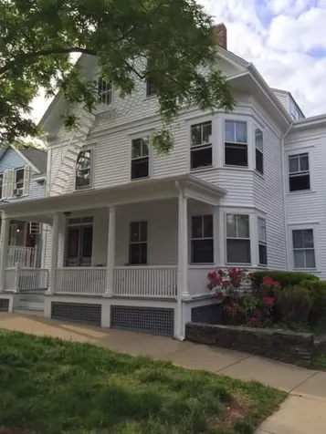 44 Constitution Street Bristol RI 02809