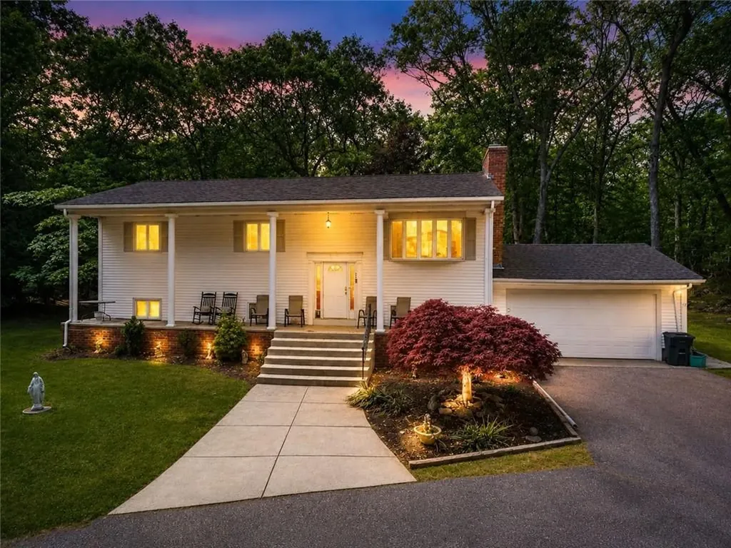77 Pine Hill Avenue Johnston RI 02919