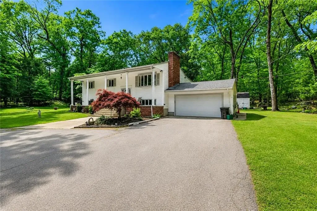 77 Pine Hill Avenue Johnston RI 02919