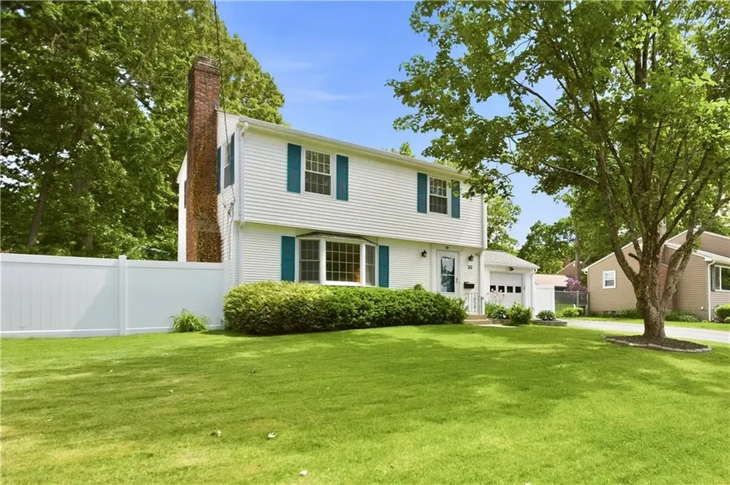 30 Monmouth Drive East Providence RI 02915