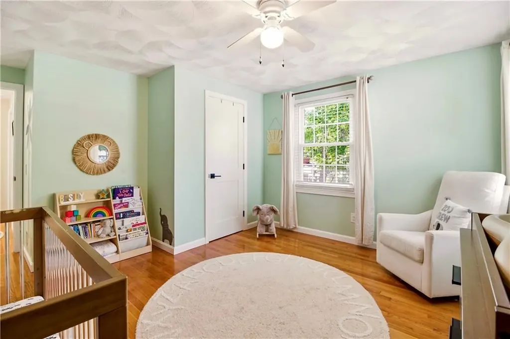 30 Monmouth Drive East Providence RI 02915