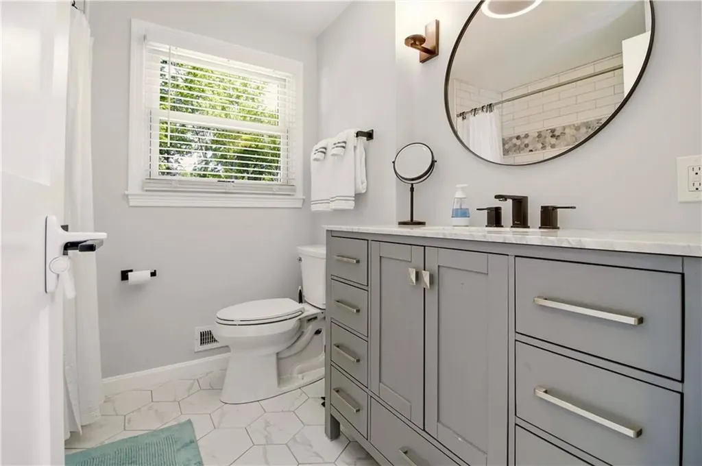 30 Monmouth Drive East Providence RI 02915
