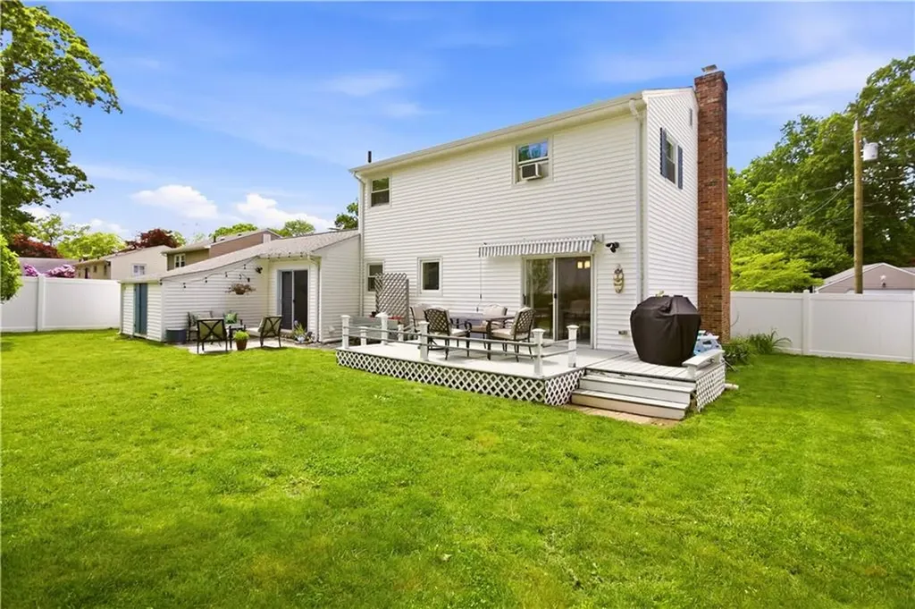 30 Monmouth Drive East Providence RI 02915