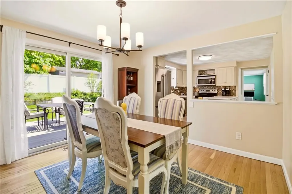 30 Monmouth Drive East Providence RI 02915