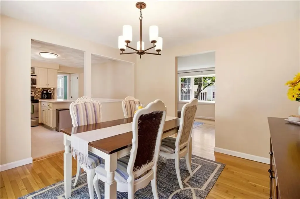 30 Monmouth Drive East Providence RI 02915