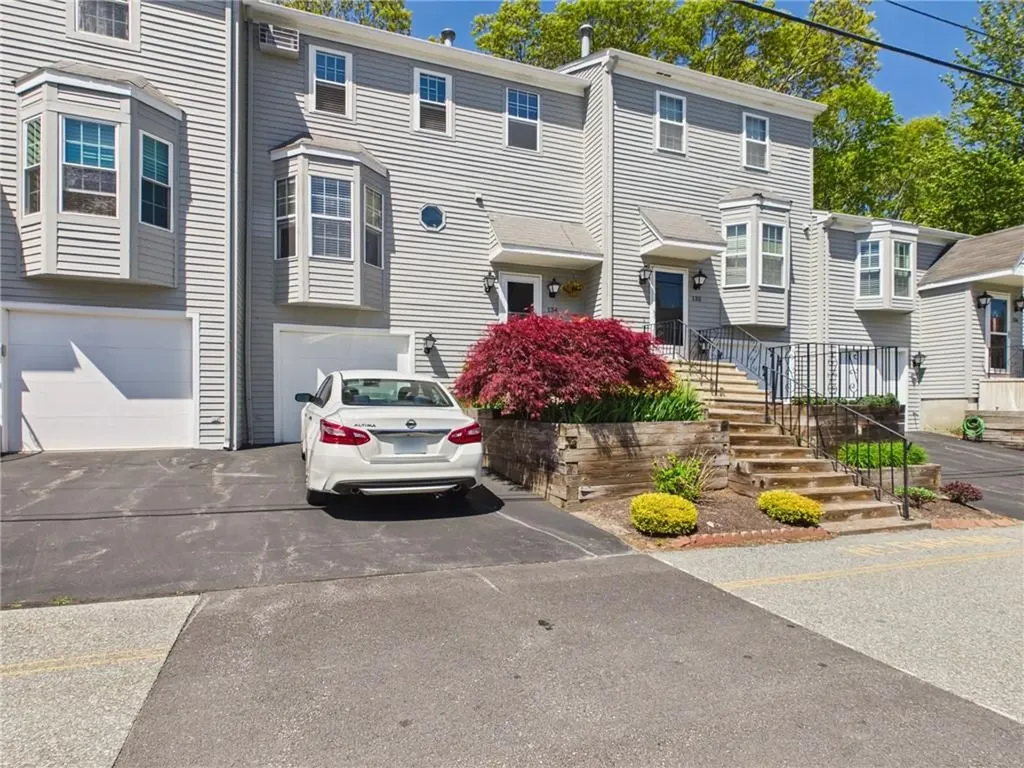 565 Quaker Lane West Warwick RI 02893