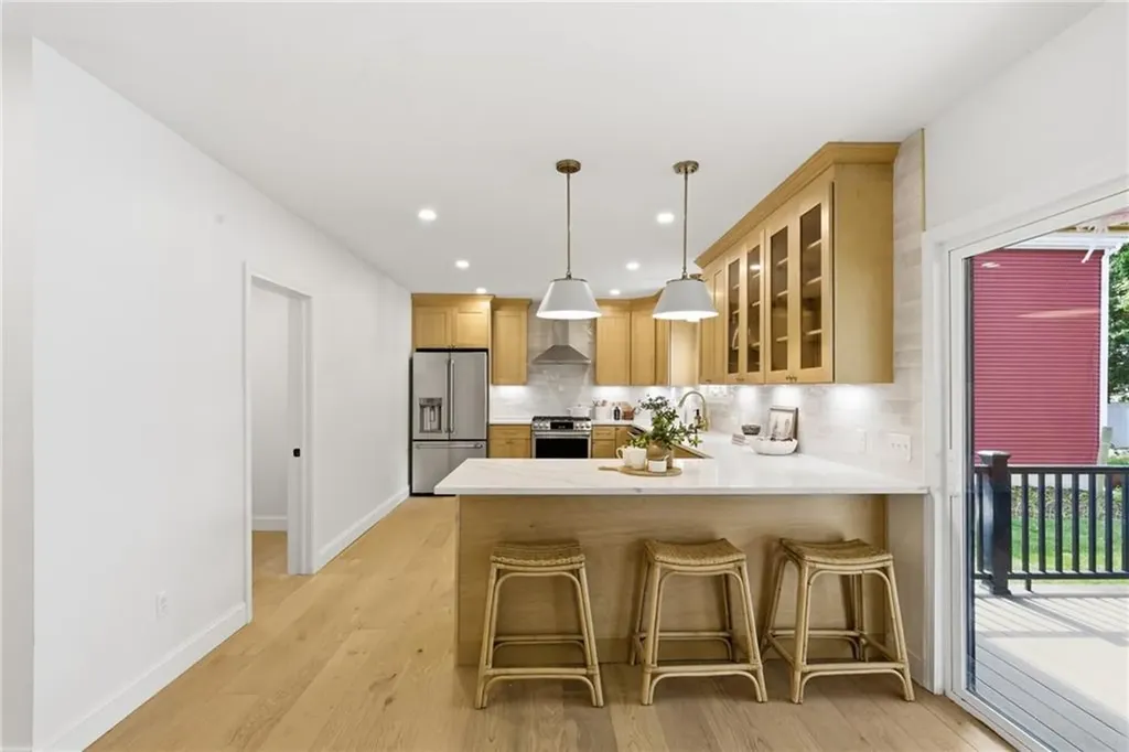 42 Orchard Avenue Barrington RI 02806