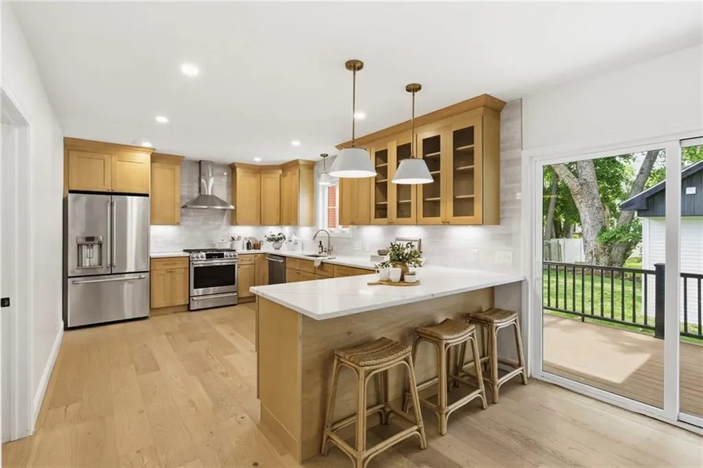 42 Orchard Avenue Barrington RI 02806