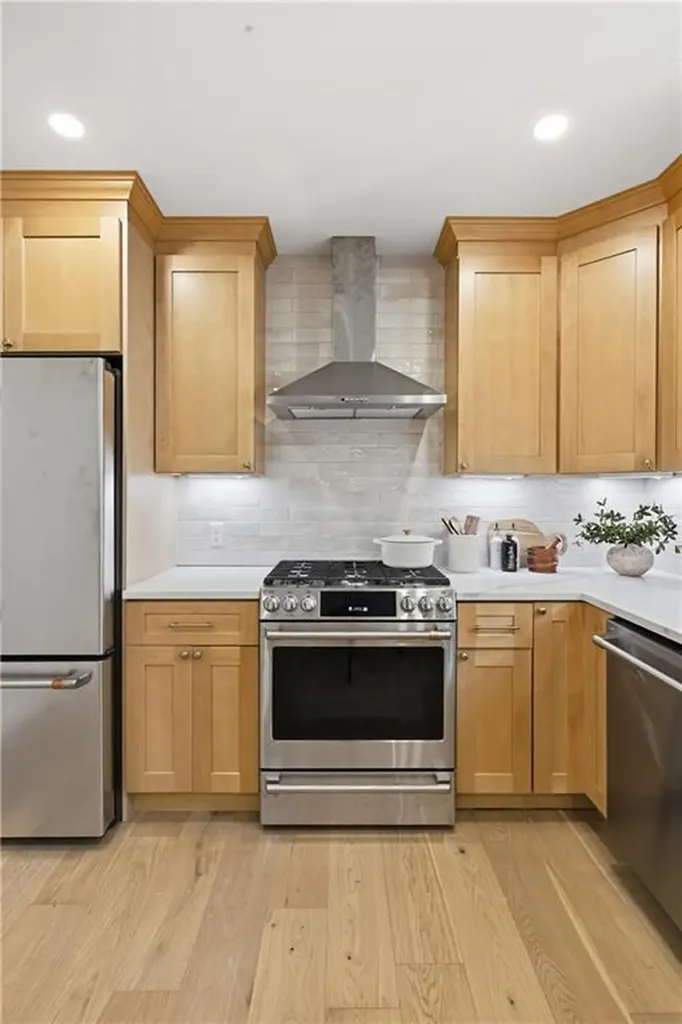 42 Orchard Avenue Barrington RI 02806