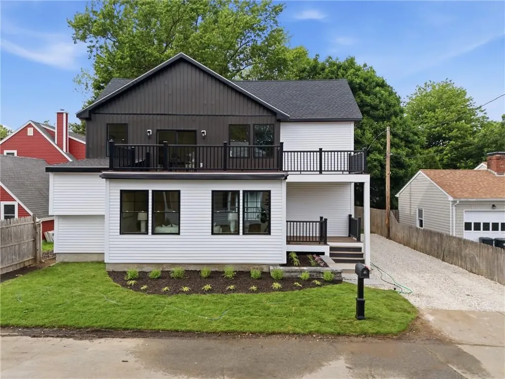 42 Orchard Avenue Barrington RI 02806
