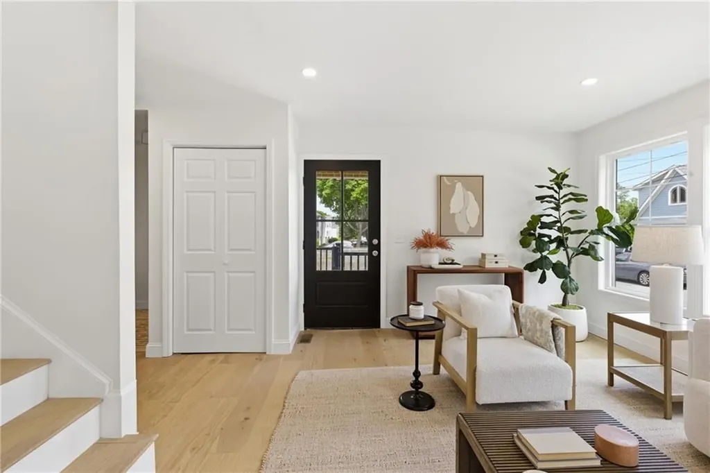 42 Orchard Avenue Barrington RI 02806