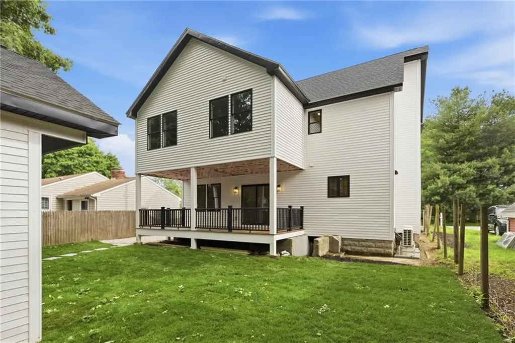 42 Orchard Avenue Barrington RI 02806