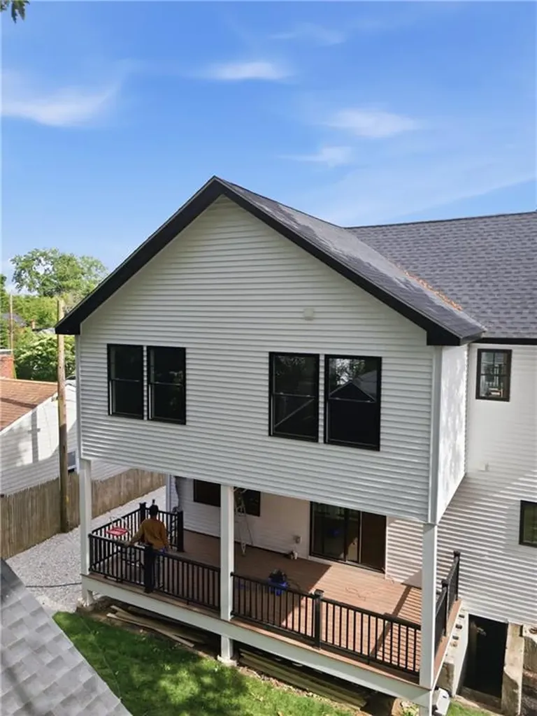 42 Orchard Avenue Barrington RI 02806