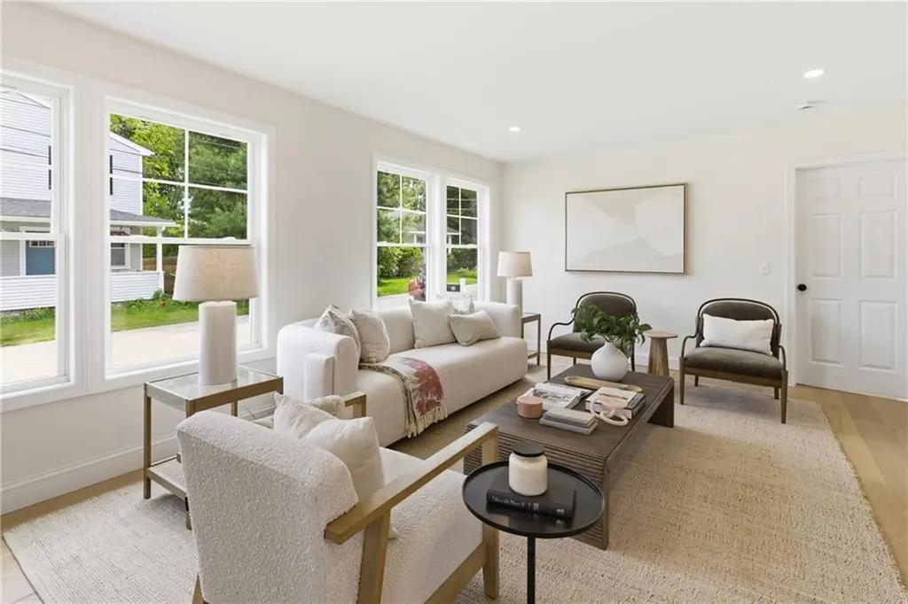 42 Orchard Avenue Barrington RI 02806