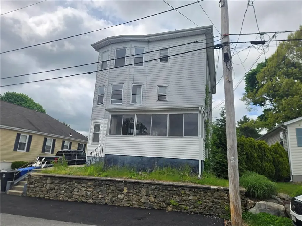 30 Cumberland Street Cumberland RI 02864