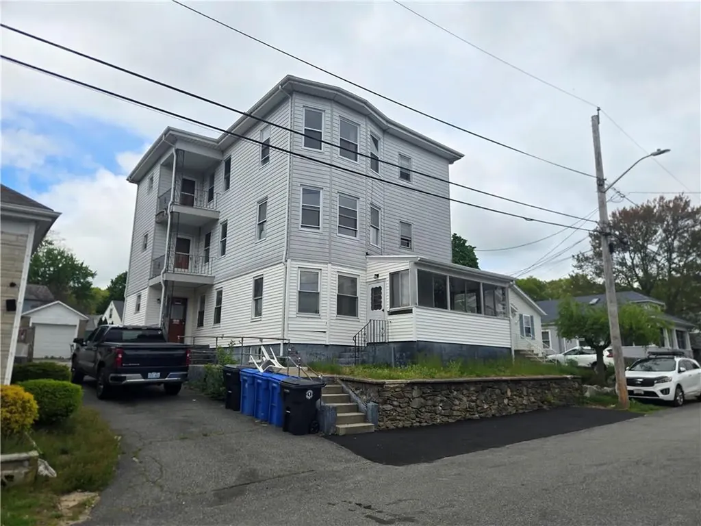 30 Cumberland Street Cumberland RI 02864