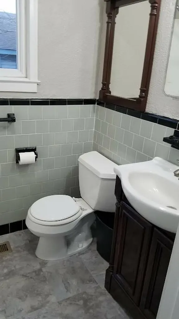 15 A & B Ludlow Road Middletown RI 02842