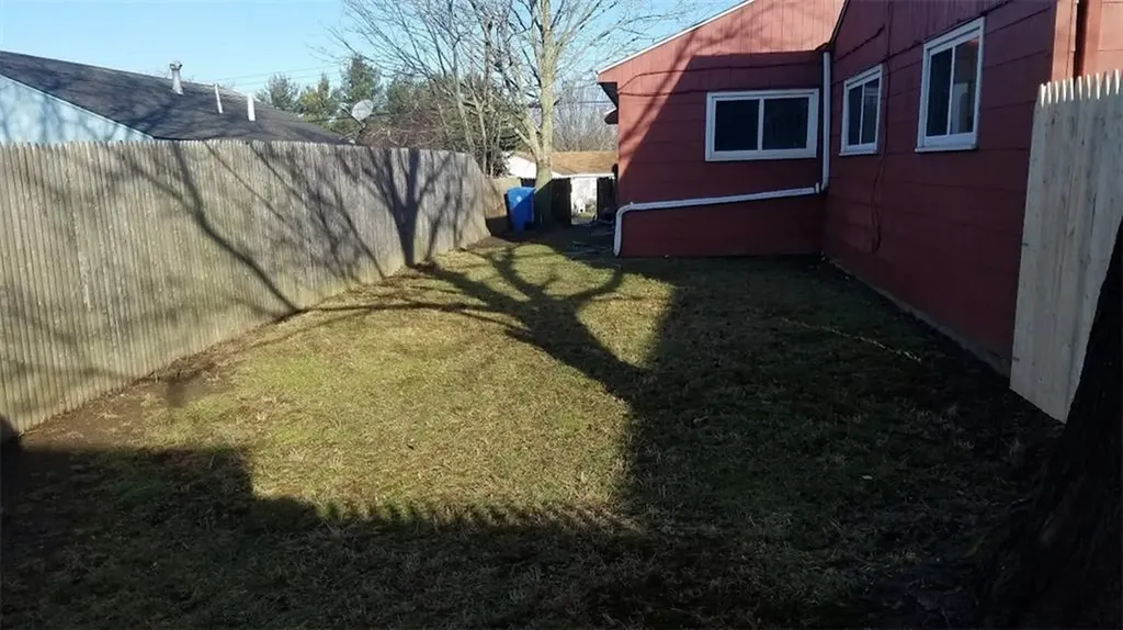 15 A & B Ludlow Road Middletown RI 02842