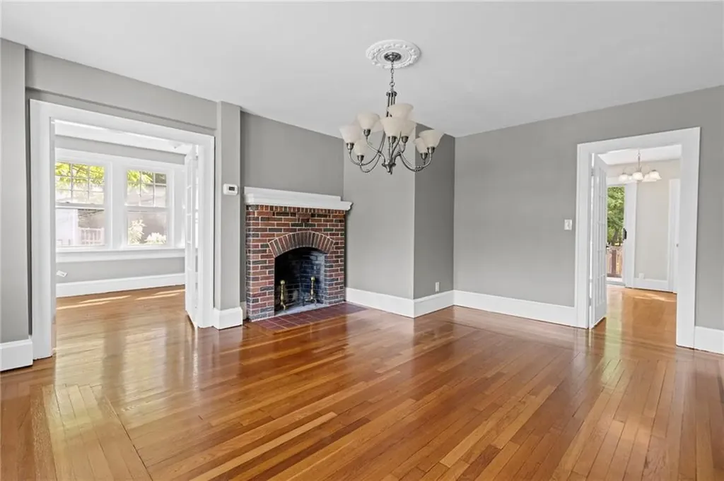 2915 Post Road Warwick RI 02886