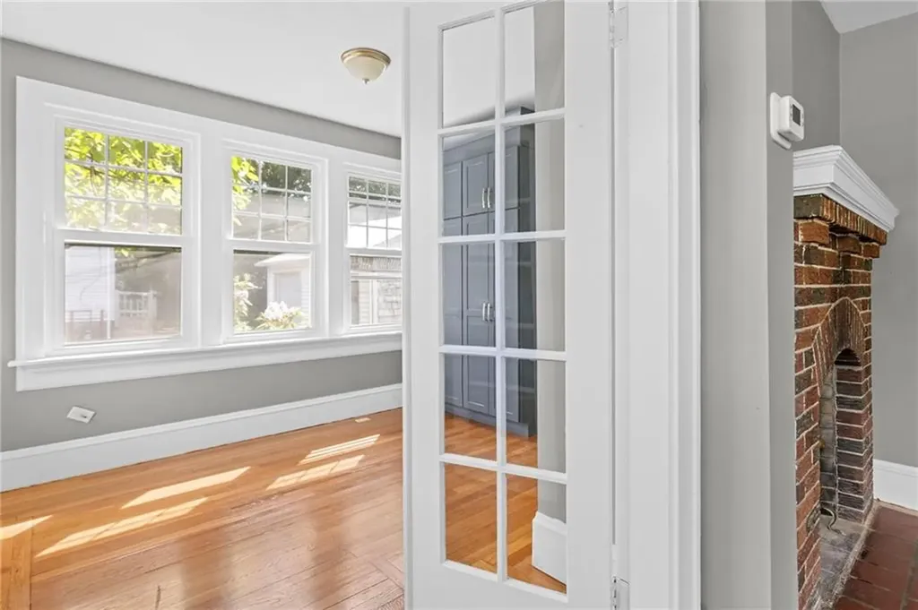2915 Post Road Warwick RI 02886