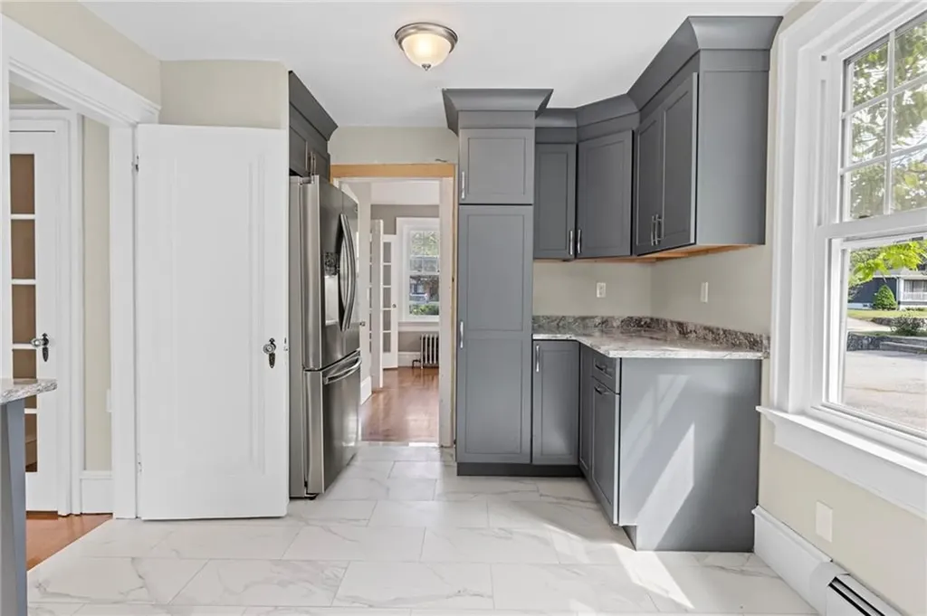 2915 Post Road Warwick RI 02886