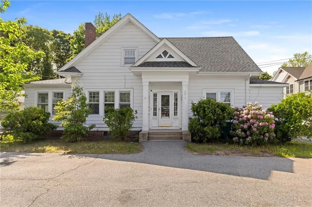 2915 Post Road Warwick RI 02886