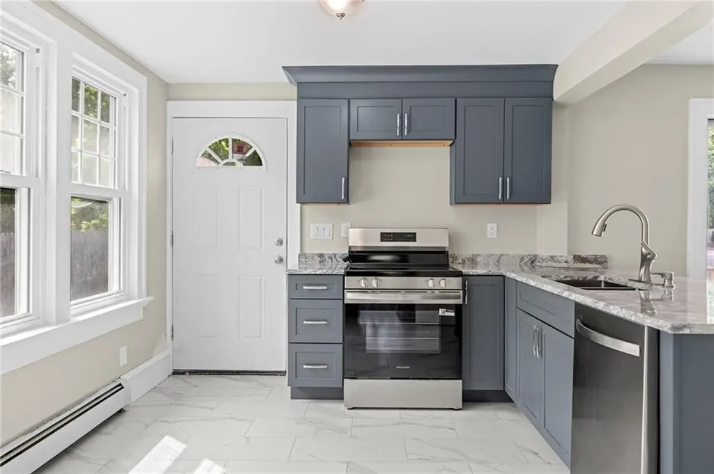 2915 Post Road Warwick RI 02886
