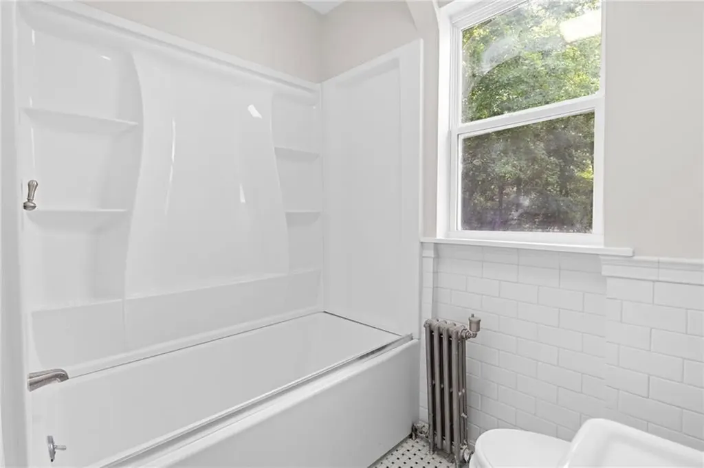 2915 Post Road Warwick RI 02886
