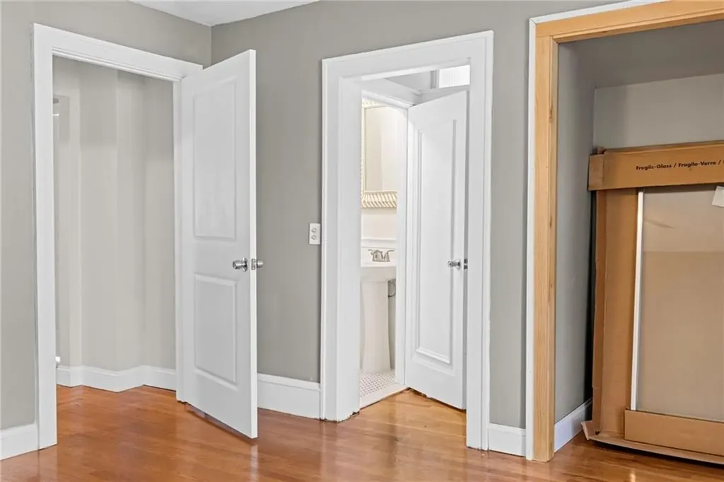 2915 Post Road Warwick RI 02886