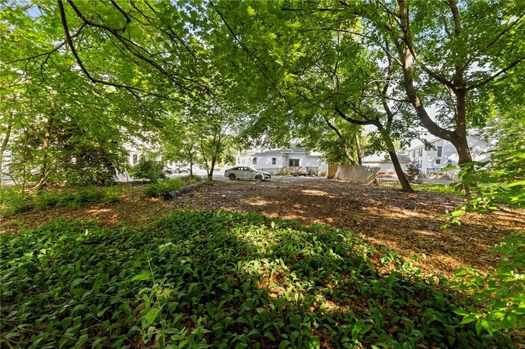 2915 Post Road Warwick RI 02886
