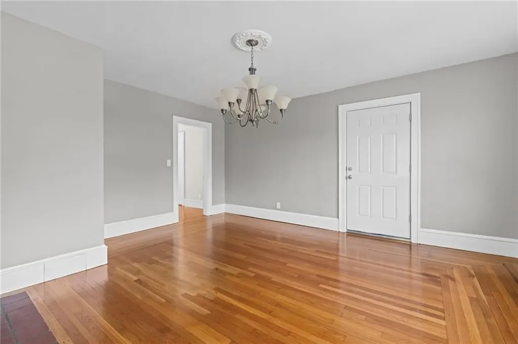 2915 Post Road Warwick RI 02886