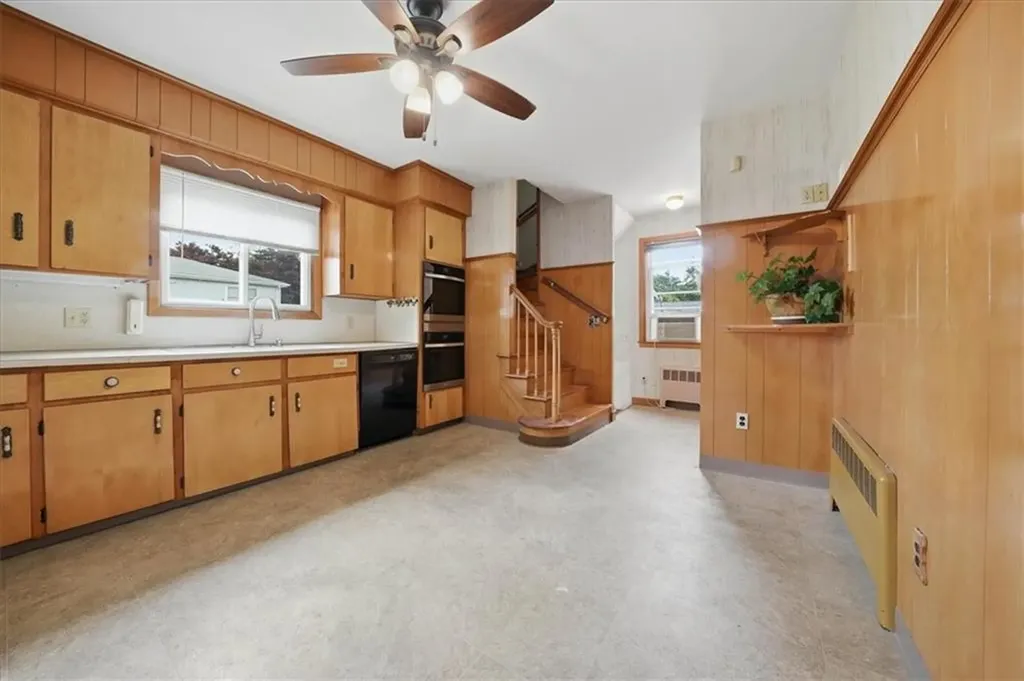 123 Oxford Street Cranston RI 02920