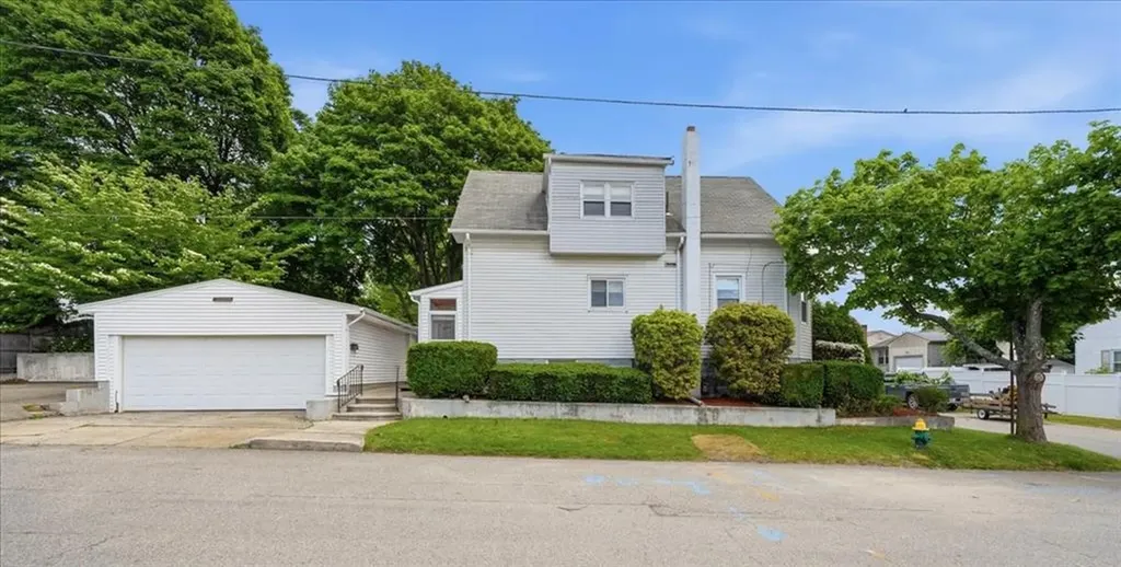 123 Oxford Street Cranston RI 02920