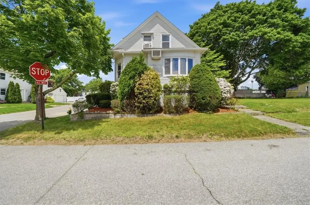 123 Oxford Street Cranston RI 02920