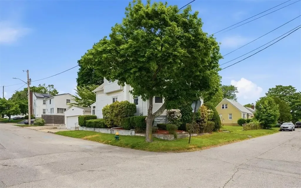 123 Oxford Street Cranston RI 02920