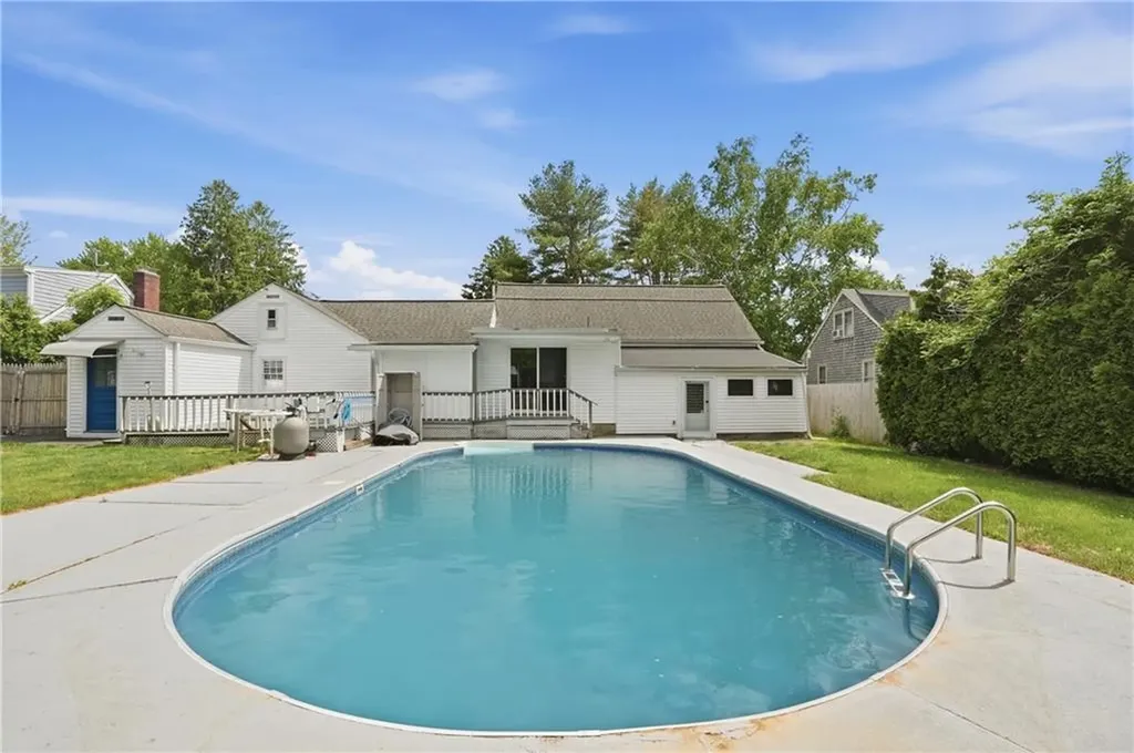 24 Seymour Street Warren RI 02885