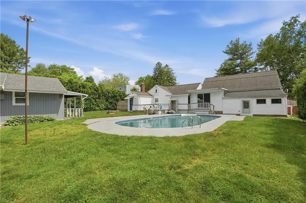 24 Seymour Street Warren RI 02885
