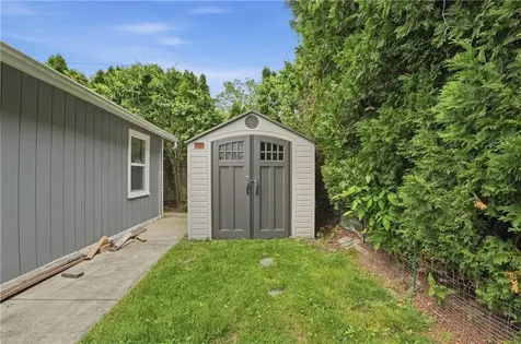 24 Seymour Street Warren RI 02885