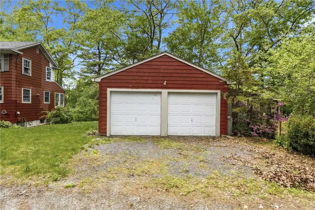 25 Pineland Street North Kingstown RI 02852