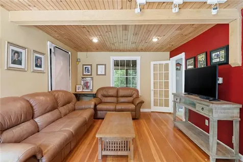25 Pineland Street North Kingstown RI 02852