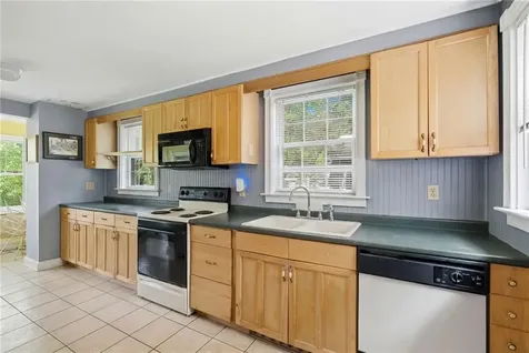 25 Pineland Street North Kingstown RI 02852