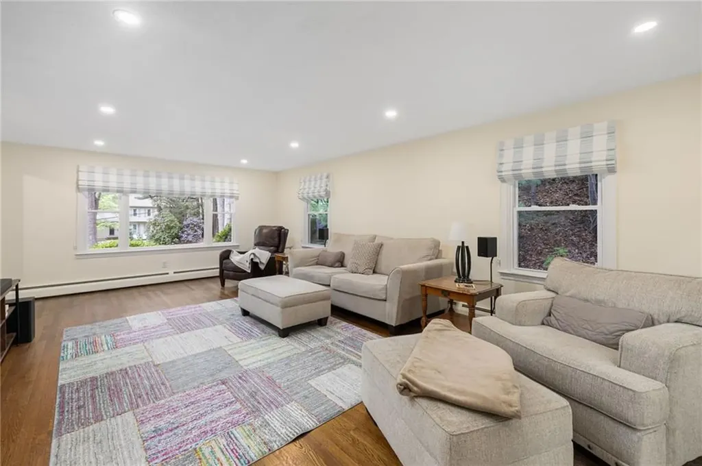 30 Abigail Street Warwick RI 02886