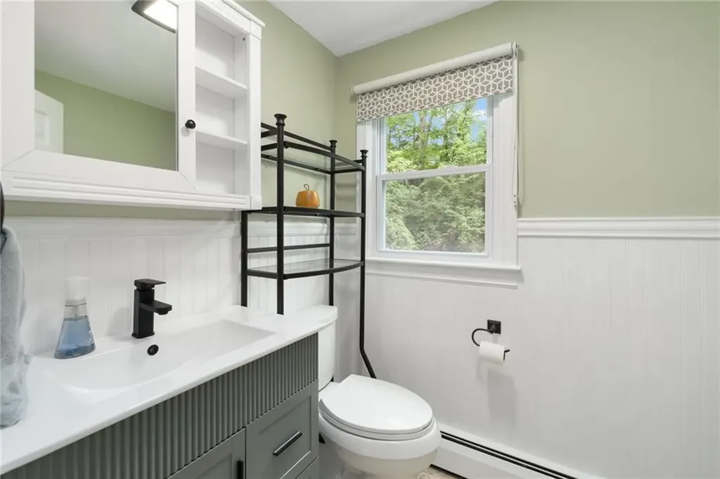 30 Abigail Street Warwick RI 02886