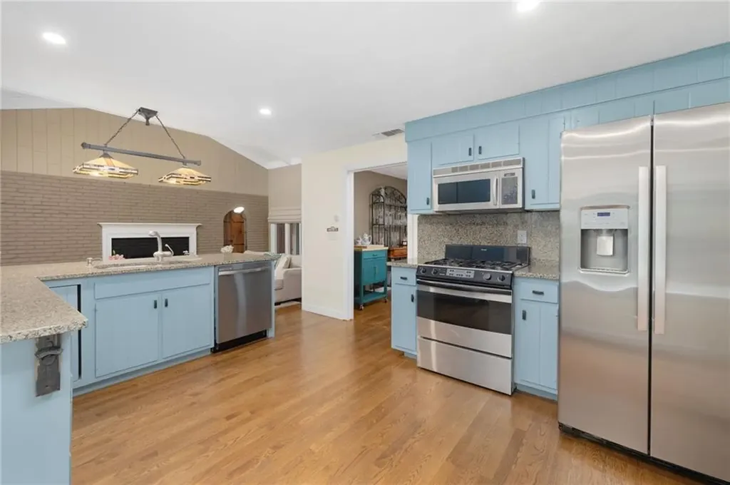 30 Abigail Street Warwick RI 02886