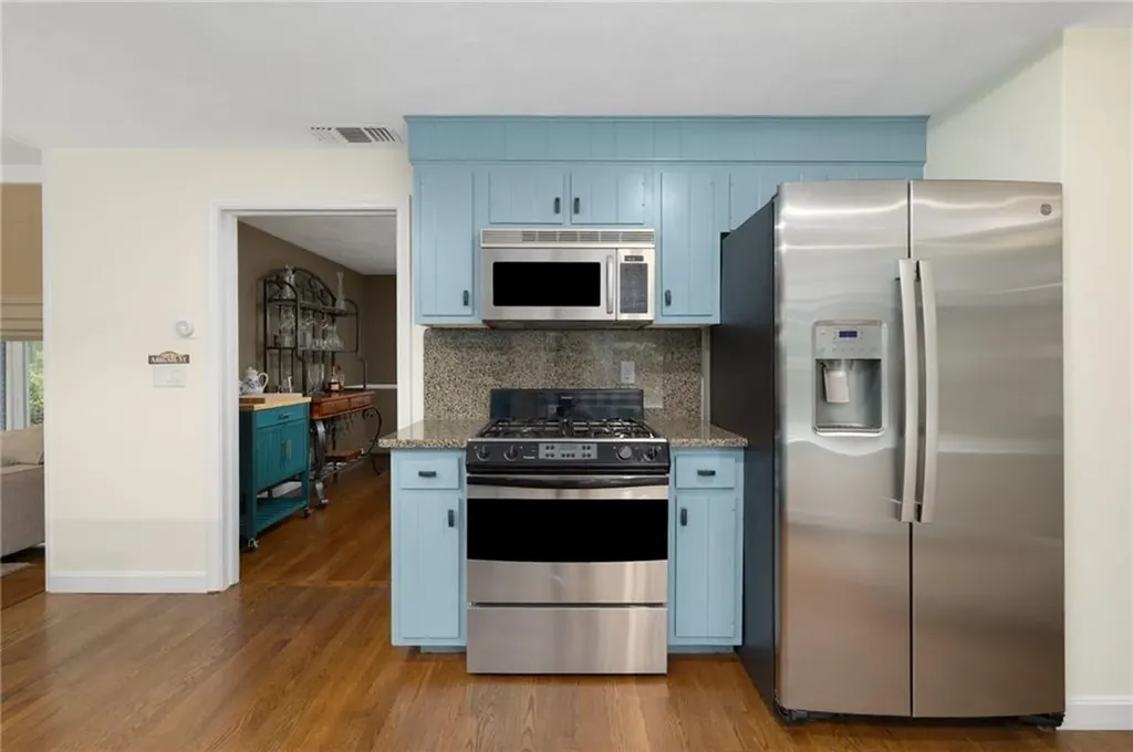 30 Abigail Street Warwick RI 02886