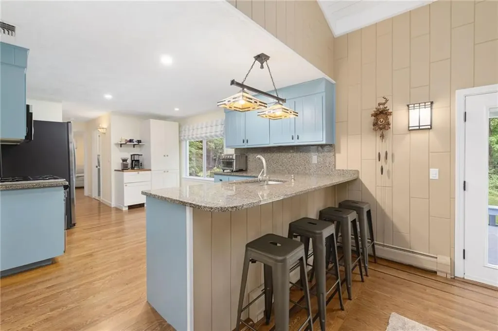 30 Abigail Street Warwick RI 02886