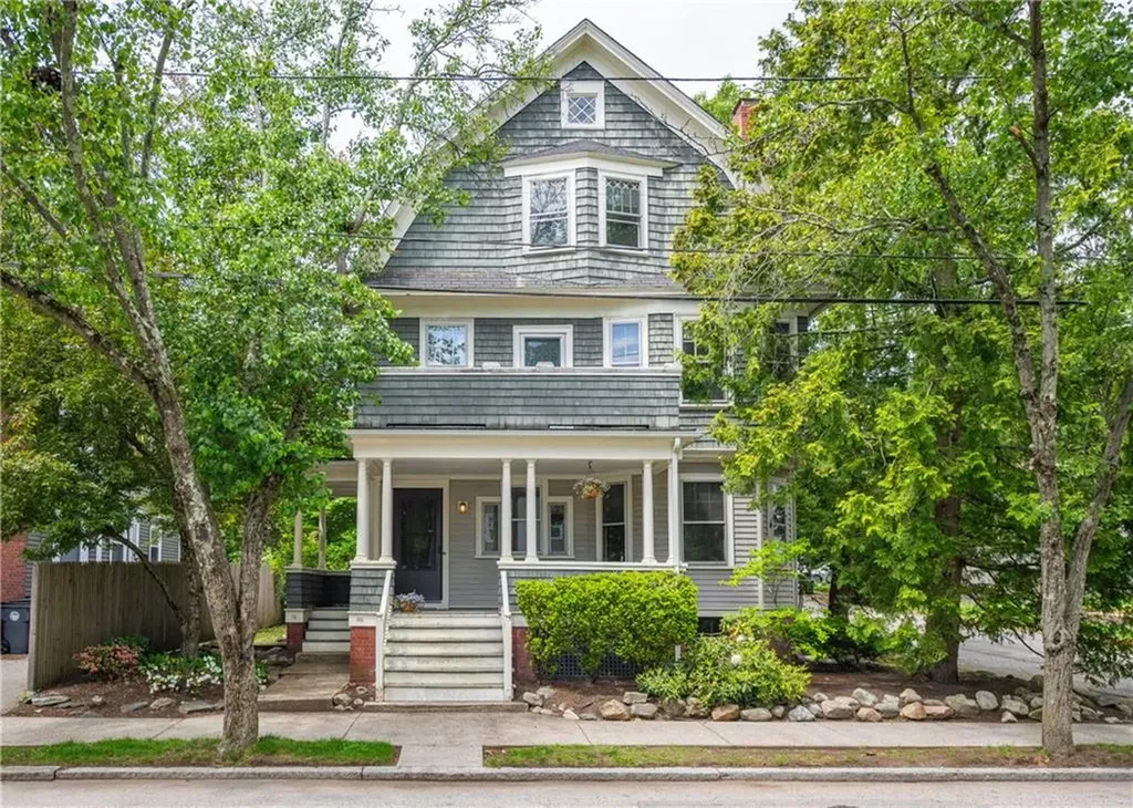 78 80 Grotto Avenue Providence RI 02906