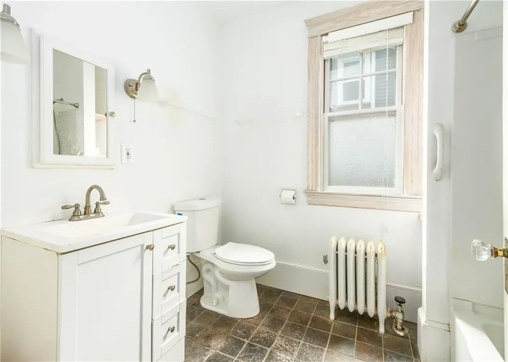 78 80 Grotto Avenue Providence RI 02906